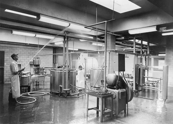 Kitchens - circa 1950 & 1960
